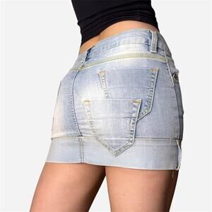 Mini micro skirt light wash jean denim skirt - size 26 from French Fry